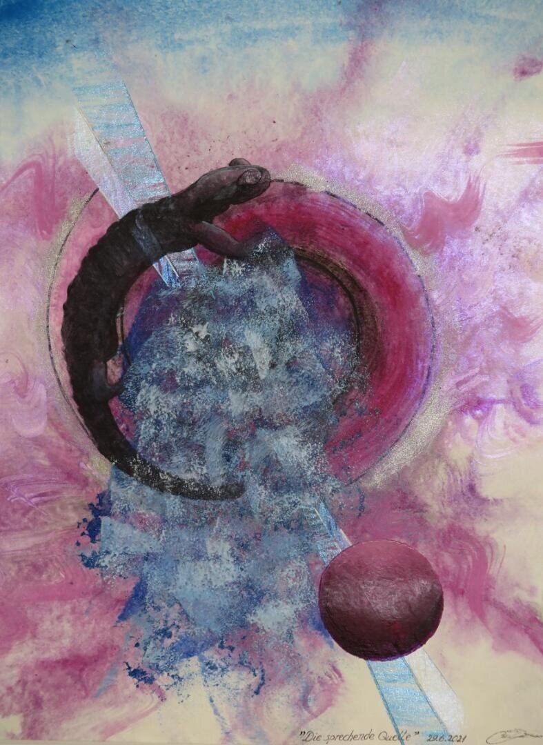 Ein dunkles, echsenartiges Wesen klettert an einem violetten Ring mit blauen Mustern und diagonalen Streifen empor, der sich vor einem wirbelnden, abstrakten Hintergrund in Rosa, Blau und Creme abhebt.